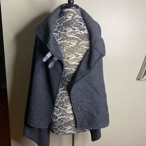 Lauren Ralph Lauren Made in Italy 70% wool-laine 30% Nylon
